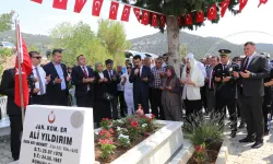 Burdur’da 15 Temmuz Şehitlerine Vefa! Kabirleri Başında Dua Edildi
