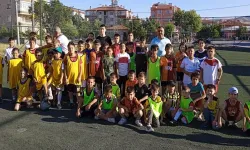Muhtar Öncülük Etti, Mahallede Yaz Futbol Okulu Açıldı