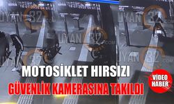 Motosiklet Hırsızı Güvenlik Kamerasına Takıldı