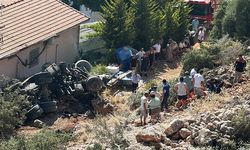 Kamyon Uçuruma Devrildi, 2 Kişi Hayatını Kaybetti