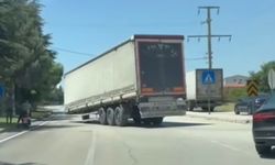 Isparta-Antalya Karayolunda Tırın Dorsesi Ayrıldı, Yol Trafiğe Kapandı