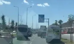 Sürücüler Fermuar Sistemiyle Ambulansa Yol Verdi
