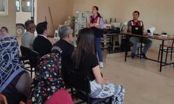 Aksu’da Anneler ve Anne Adaylarına Siber Farkındalık Eğitimi