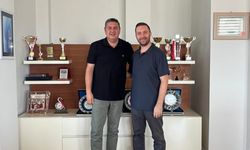 Burdur Devlet Hastanesi’nden İki Değerli Hekime Veda