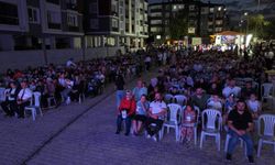 Isparta Belediyesi Yaz Akşamları Sineması Etkinliği Tam Gaz Devam Ediyor