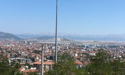 Isparta’da 2 Yıldır Bayraksız Kalan Direğe Yeniden Türk Bayrağı Asılması İsteniyor