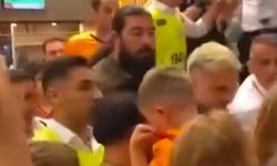 Taraftarın Aşkı Mauro Icardi, Galatasaray Taraftarına Kafa mı Attı?
