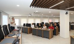 SDÜ Personeline Yönelik Hizmet İçi Eğitimler Düzenlendi