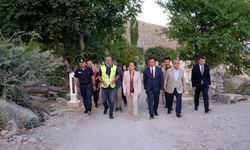 Vali Baydar,  Antik Kentte  İncelemelerde Bulundu