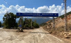 Yenişarbademli Aksu Yolu trafiğe kapatıldı