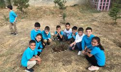 Gelendost’ta Eğitim-Öğretim Yılı Fidan Dikimiyle Başladı