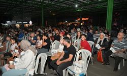 Halıkent Mahallesi’nde Yaz Akşamları Sinema Keyfi