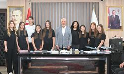 Genç Voleybolcular Başkan Başdeğirmen ile Buluştu