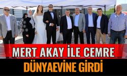 Mert Akay ile Cemre Dünyaevine Girdi