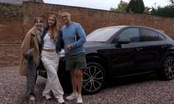 OnlyFans yıldızı Lily Phillips’ten ailesine 100 bin £’luk Porsche