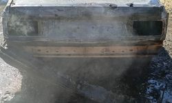 Sabah saatlerinde yanan otomobil küle döndü