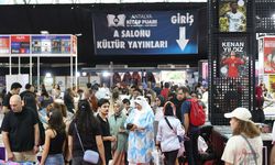 Antalya Kitap Fuarı’nda İkinci Gün Coşkusu