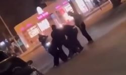 1’i Kadın 4 Kişi Adamı Sokak Ortasında Darp Ettiler!
