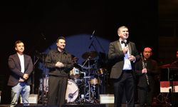 Burdur’da Gökhan Tepe’den Unutulmaz Konser