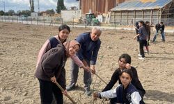 Cumhuriyet Bayramı’nda Orman Şehitleri Anısına Zeytin Fidanı Dikildi