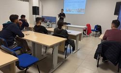 Isparta KYK’da Öğrencilere Sosyal Medya Eğitimi