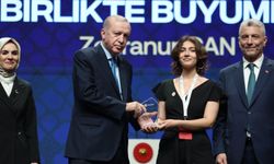 SDÜ’lü Öğrenciler Ödüllerini Cumhurbaşkanı Erdoğan’da Aldı