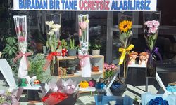 Şarkikaraağaç’ta çiçekçiden kadınlara anlamlı jest