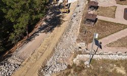 Bucak’ta park duvarı çöktü!