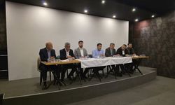 AK Parti İlçe Teşkilatı Muhtarlarla Bir Araya Geldi
