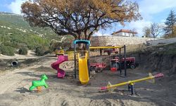 Başkan Ertuğrul, Çocuklara Kayıtsız Kalmadı: Köy Yeni Parkına Kavuştu