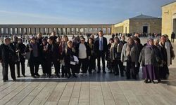 Yeşilova’da 50 Yaş Üstü Kadınlar Anıtkabir’i Ziyaret Etti