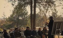 SDÜ’de Açık Havada Ders Etkinliği: Bilgelik Kapısı Öğrencileri Ağırladı