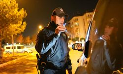 Isparta’da Abartı Egzoz ve Modifiye Araçlara Gece Yarısı Denetimi