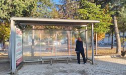 Isparta’da Otobüs Durakları Foşur Foşur Yıkandı