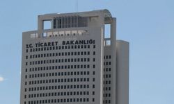 “Masa ve Servis Ücreti” Yasaklanıyor: Bakanlık Düzenleme İçin Harekete Geçti