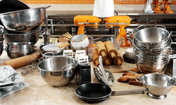 Mutfakta Büyük Tehlike Ortaya Çıktı! Uzmanlar Uyarıyor: “Bu Eşyaları Hemen Atın, Yoksa…”