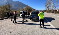 “Narkoalan” Uygulamaları Devam Ediyor: Senirkent’te Yoğun Denetim