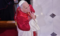 İstanbul’da Tarihi An: Papa 14. Leo Volkswagen Arena’da 4 Bin Kişiye Ayin Yönetti!