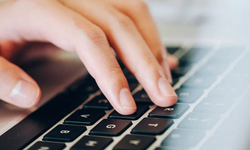 Cambridge Sözlüğü yılın kelimesini açıkladı! Bu kelime tüm sosyal medyayı çalkaladı