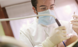 Rubber Dam Nedir? Ne İşe Yarar?