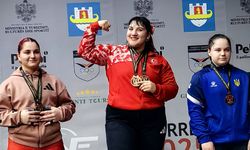 Başkan Başdeğirmen’den Fatmagül Çevik’ e tebrik