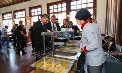 Atatürk Anısına Burdur’da Ücretsiz Yemek günü