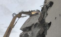 Denizli’de Eski Milli Eğitim Müdürlüğü Binası Yıkılıyor