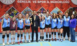 Afyonkarahisar’da Yurt Lig Voleybol'un Şampiyonları