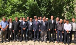 Aksu Kaymakamlığı’nda Veda Ve Muhtarlar Toplantısı Bir Arada Yapıldı