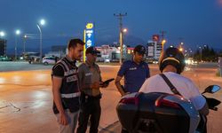 Üç Ayrı Kavşakta Araç ve Şahıslar Tek Tek Denetledi