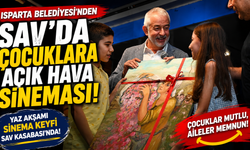 Isparta Belediyesi'nden Sav'da Çocuklara Açık Hava Sineması Keyfi