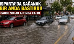 Isparta'da Şiddetli Yağış Trafiği Felç Etti