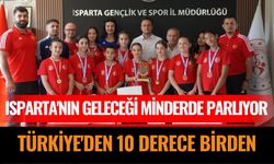 Isparta'nın Minik Güreşçileri Türkiye'yi Salladı
