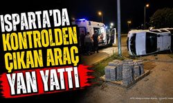 Isparta Çünür Otogarı Karşısında Trafik Kazası: Araç Yan Yattı
